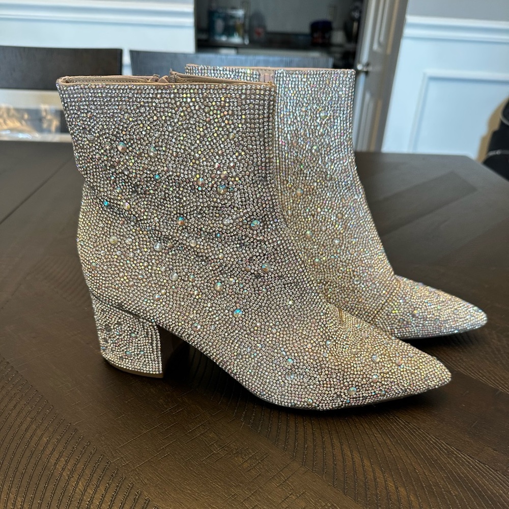 Betsy Johnson Kyla boots
